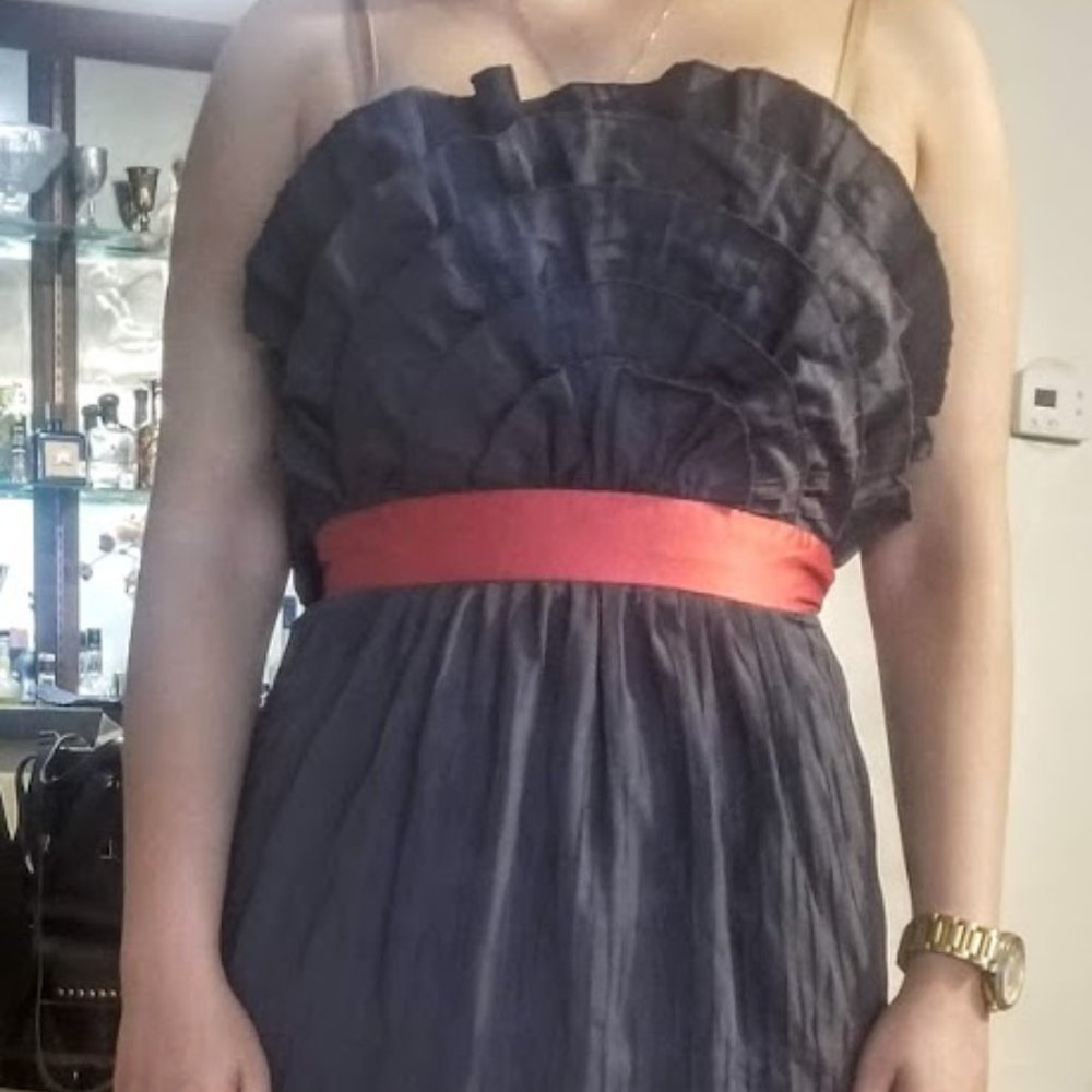 BCBGENARATION LONG STRAPLESS DRESS